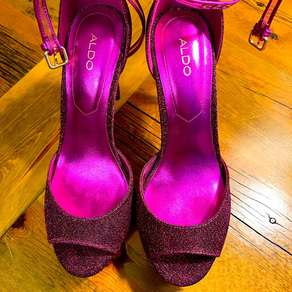 Aldo stiletto heels, fuchsia sparkly pink, size 8